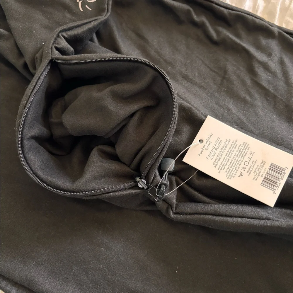 Beyond Yoga Black Infinity Scarf with Pocket - Picture 4 of 7